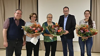 5 Menschen haben einen Blumenstrauß erhalten